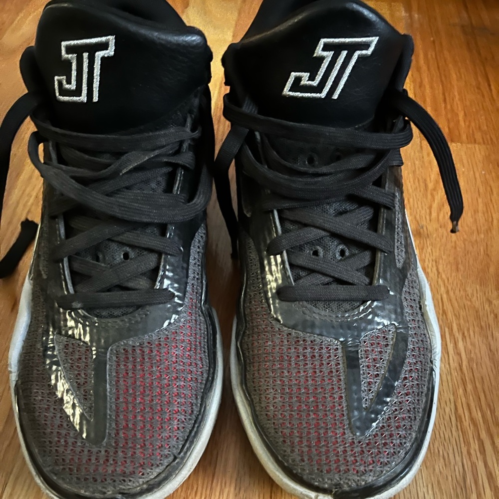 Nike Jason Tatum bball shoes men size 9